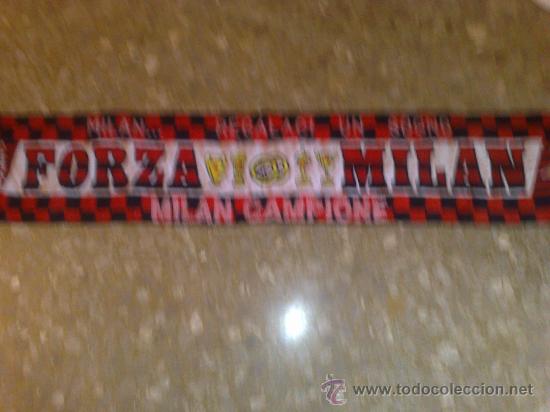 Sports collectibles: BUFANDA AC MILAN A&Ntilde;OS 90