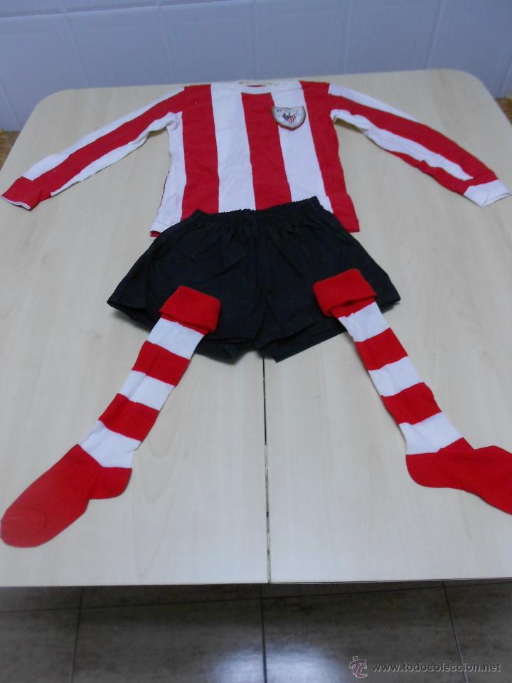 Coleccionismo deportivo: ANTIGUA EQUIPACION DEL ATLETI DE BILBAO  , ES DE NI&Ntilde;O TALLA 3