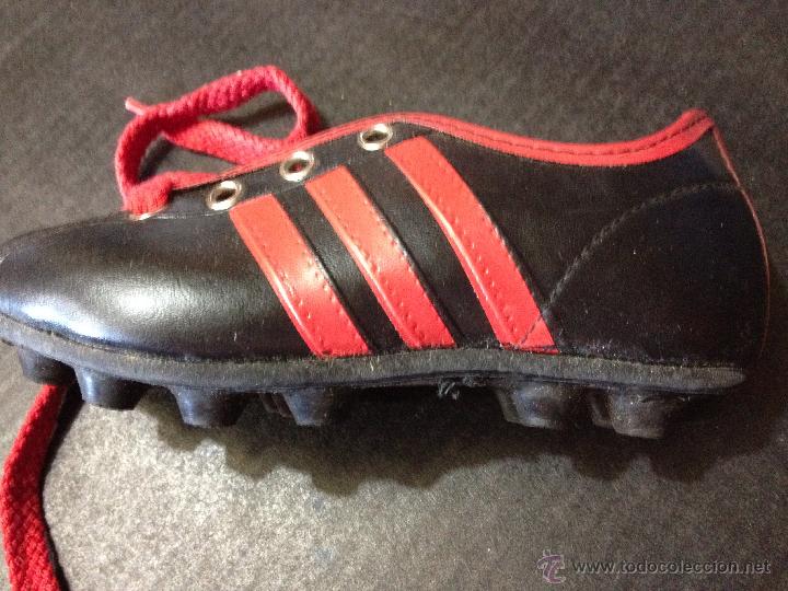 antiguos zapatos de futbol - miden unos 19 cm d - Comprar Camisetas de  Fútbol en todocoleccion - 44421410