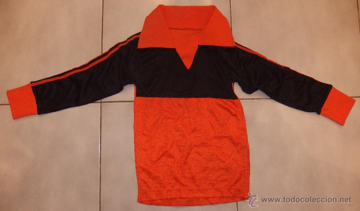 Collezionismo sportivo: CAMISETA DE PORTERO NARANJA Y NEGRA,FUTBOL,A&Ntilde;OS 70,A ESTRENAR