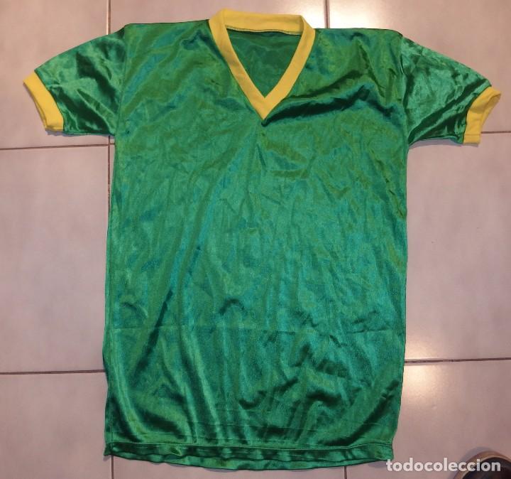 Colecionismo desportivo: CAMISETA BRASIL,SATINADA,FUTBOL,A&Ntilde;OS 80,A ESTRENAR