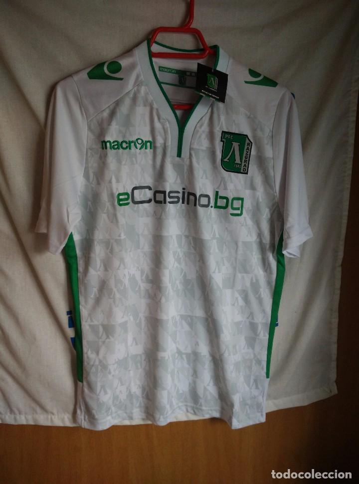 Coleccionismo deportivo: Nuevo a estrenar y Original | Futbol | Talla M (ce&ntilde;ida) | Camiseta del Ludogorets (Bulgaria)