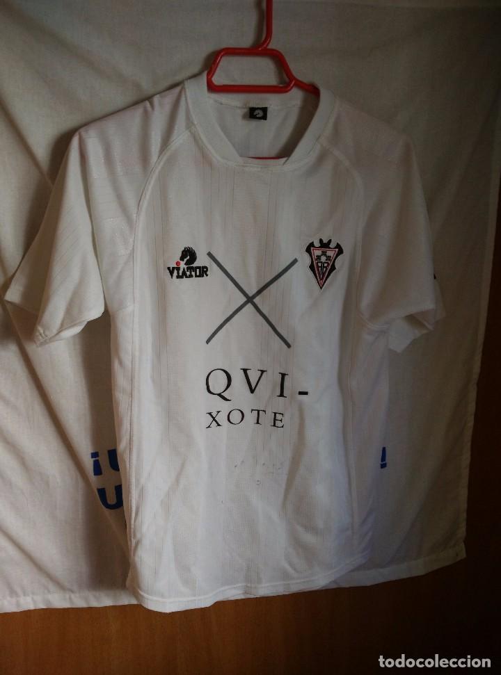 Colecionismo desportivo: Original | Futbol | Talla S | Camiseta Albacete con firma (un poco borrosa)