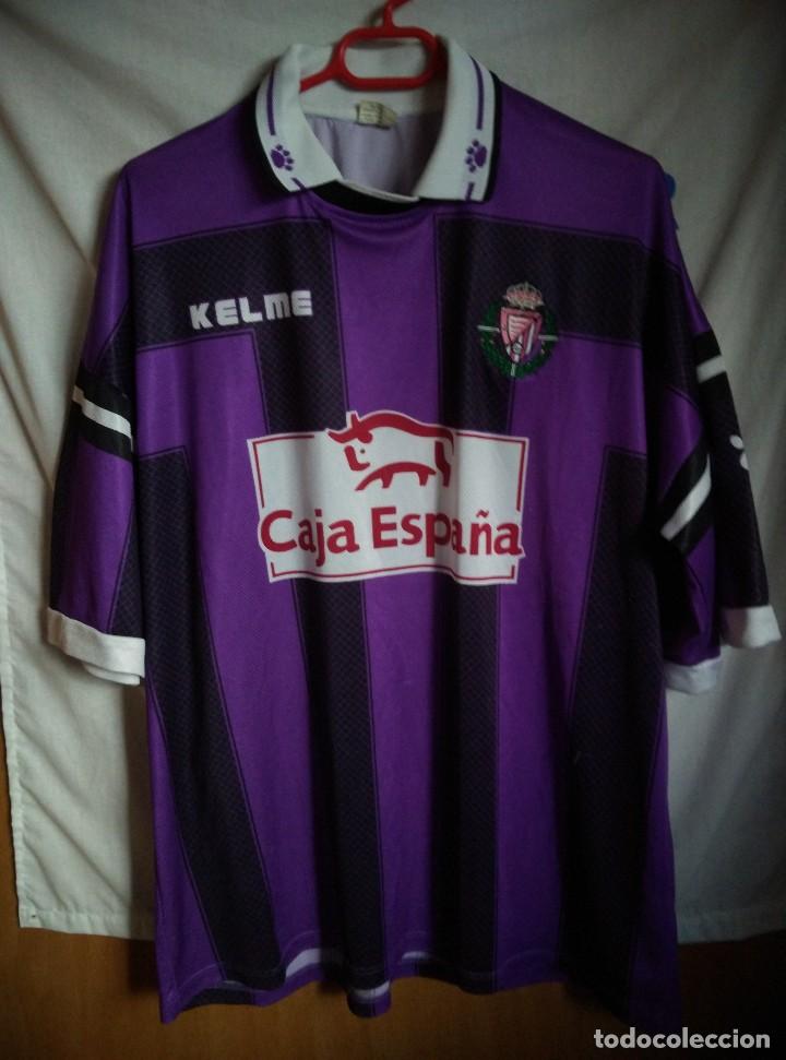 Sports collectibles: Original | Futbol | Talla XL | Camiseta del Real Valladolid CF #6 (Santamar&iacute;a) match worn