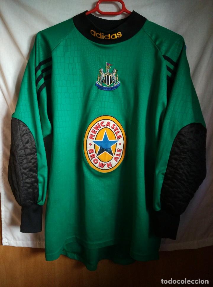 Sports collectibles: Original | Futbol | Talla S | Camiseta del Newcastle United , de portero, de los a&ntilde;os 90