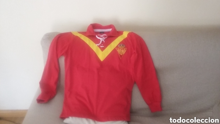 Sports collectibles: Selecci&oacute;n espa&ntilde;ola. 3 camisetas hist&oacute;ricas en lote