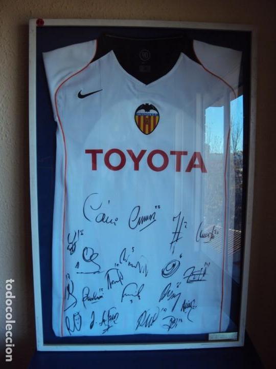 F Camiseta Enmarcada Y Firmada Valencia Sold At Auction