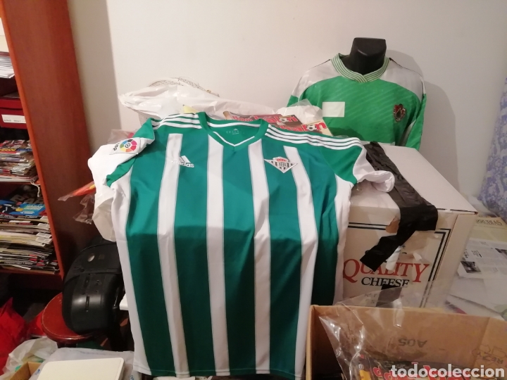 Sports collectibles: Camiseta Real betis. Marca Adidas. Talla L. Parches.