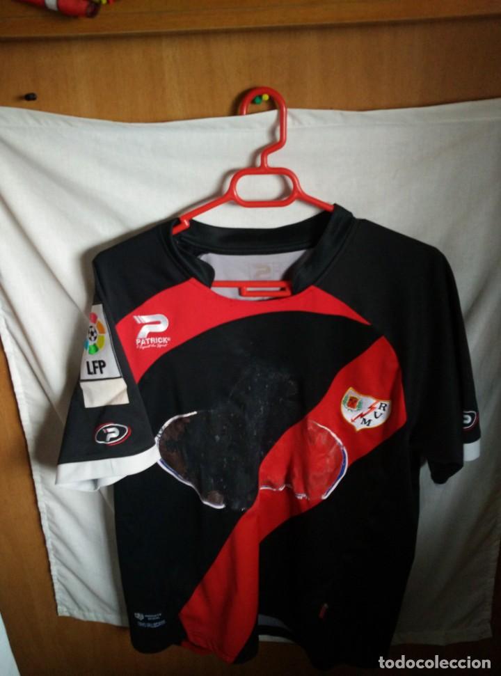 Coleccionismo deportivo: Original | Camiseta de Futbol | Talla M | Rayo Vallecano - #11 DAVID AGANZO - MATCH WORN