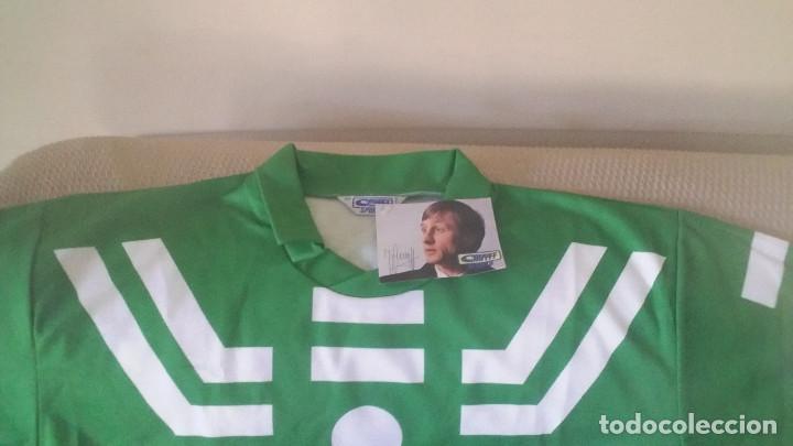 Sports collectibles: CAMISETAS FUTBOL EXTRA&Ntilde;AS O ESPECIALES- PECULIARES Y SIMBOLICAS- EFEMERIDES