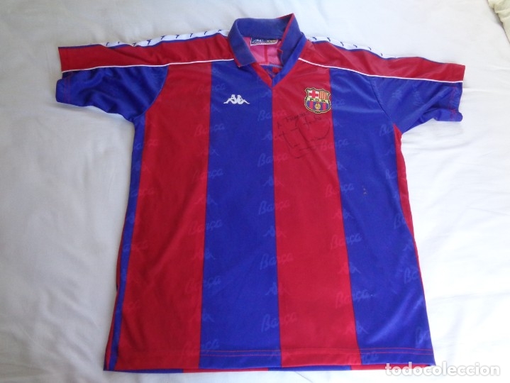 Coleccionismo deportivo: CAMISETA F.C.BARCELONA. AUT&Oacute;GRAFO O FIRMA Y DEDICADA POR UN JUGADOR DEL BARCELONA - TALLA L. KAPPA