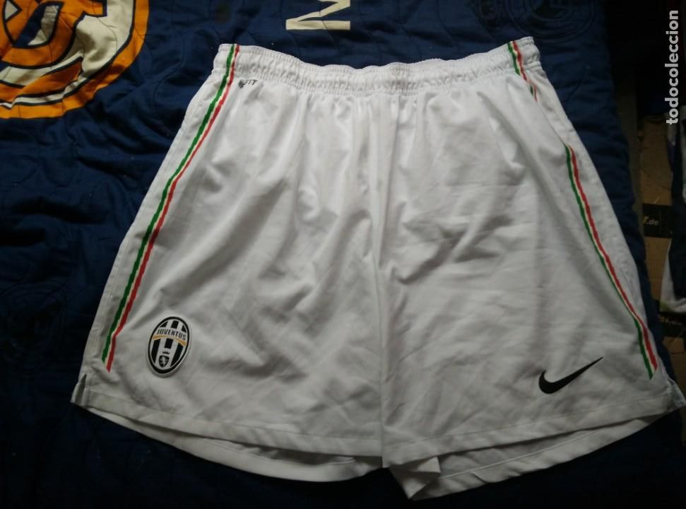 Coleccionismo deportivo: Original | Pantalon corto de Futbol | Talla L | Juventus de Turin