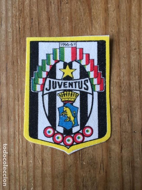 Coleccionismo deportivo: R8836 PARCHE DE TELA ESCUDO FUTBOL JUVENTUS ITALIA 1966 1967 SIN USO