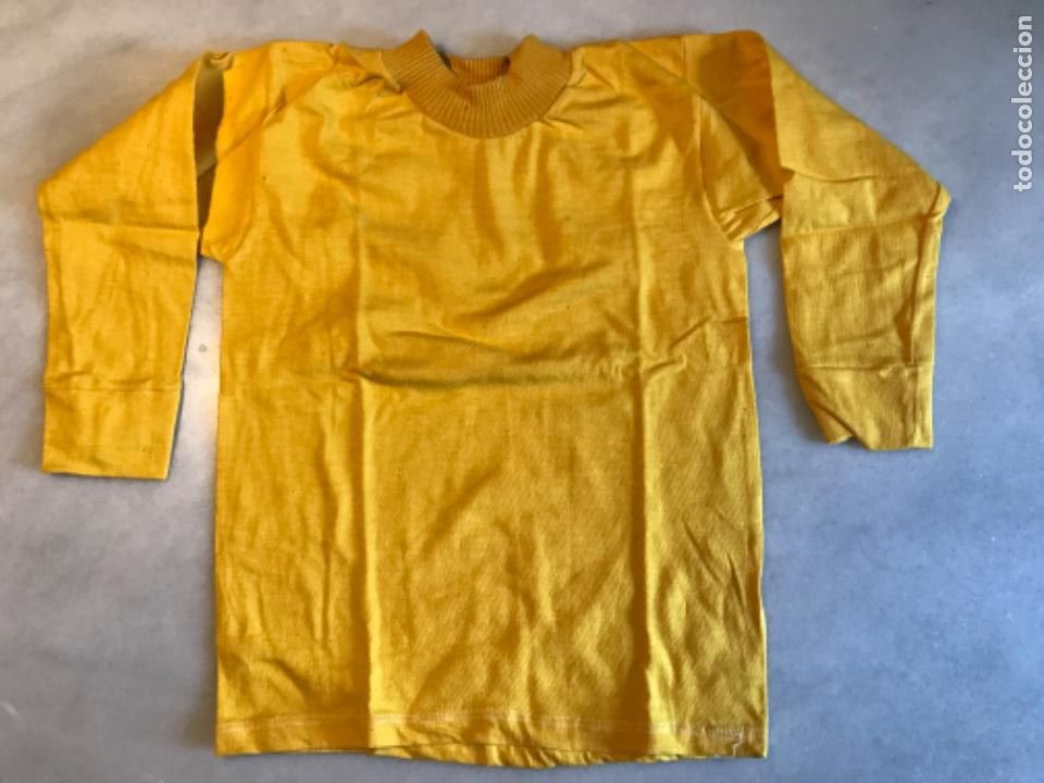 Sports collectibles: Camiseta f&uacute;tbol ni&ntilde;o. A&ntilde;os 60. Uni&oacute;n Deportiva Las Palmas