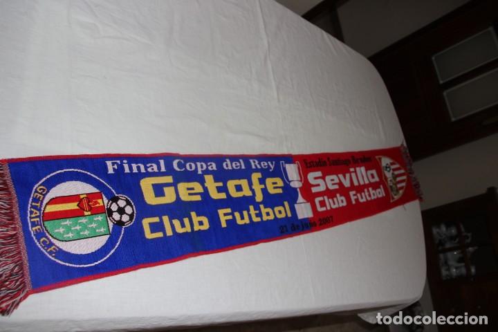 Colecionismo desportivo: BUFANDA DE LA FINAL DE LA COPA DEL REY DEL 2007 ENTRE SEVILLA FC Y GETAFE CF SCARF