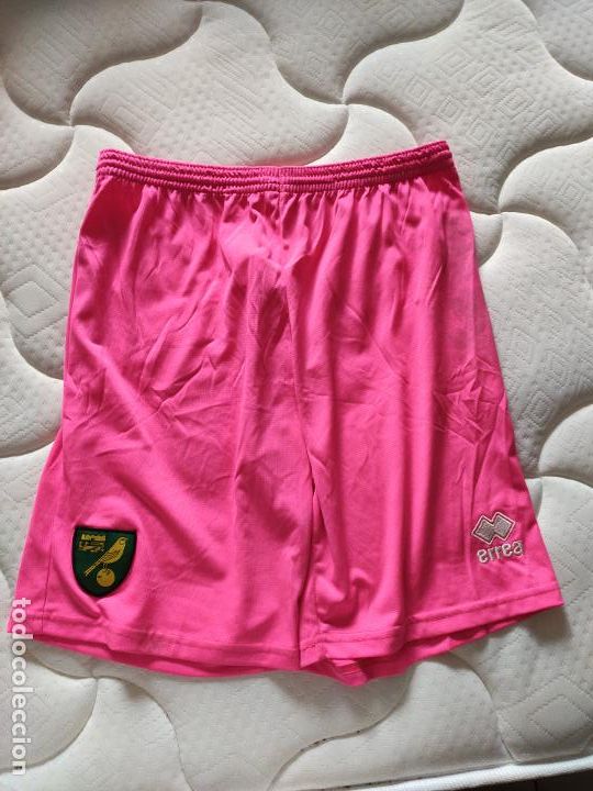 Coleccionismo deportivo: Original | Camiseta de Futbol | Talla L | Pantalon del Norwich City - player issue
