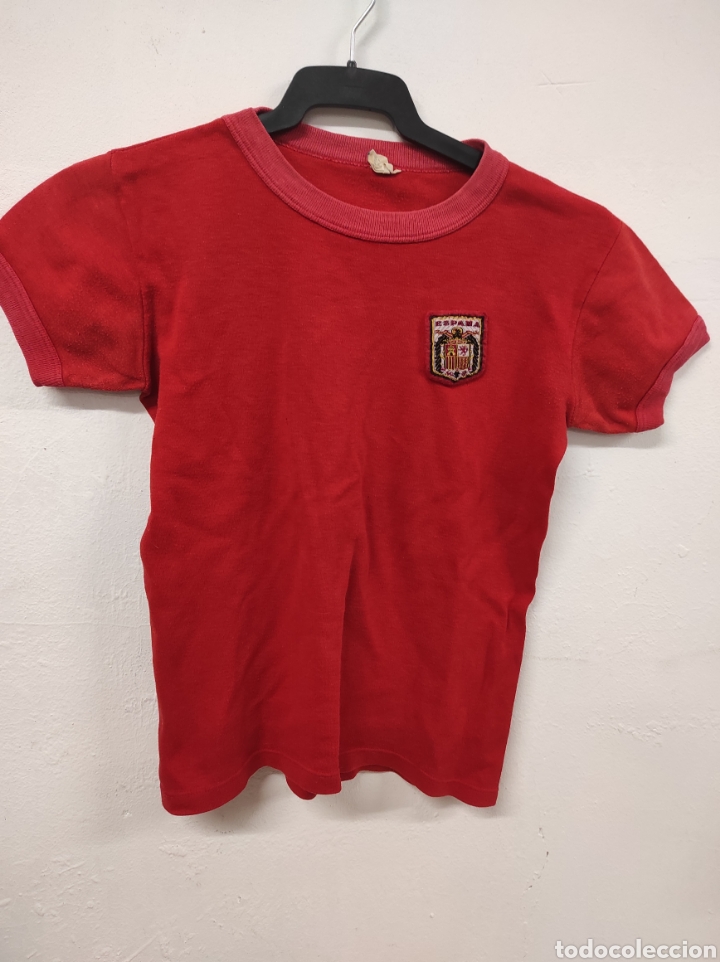 camiseta pequeña con el escudo selección españo - Compra venta en  todocoleccion