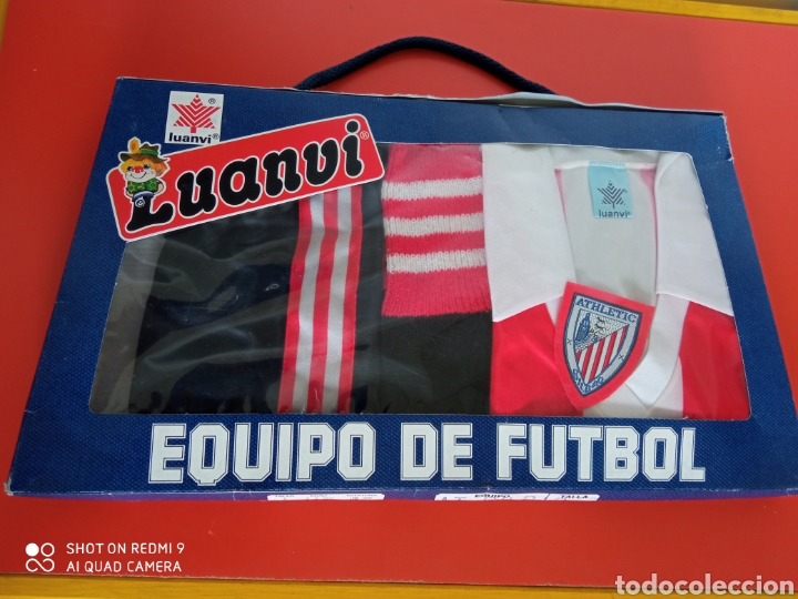 Colecionismo desportivo: EQUIPACI&Oacute;N DE F&Uacute;TBOL ATHLETIC DE BILBAO T-6.LUANVI 80S.NUEVO EN CAJA.