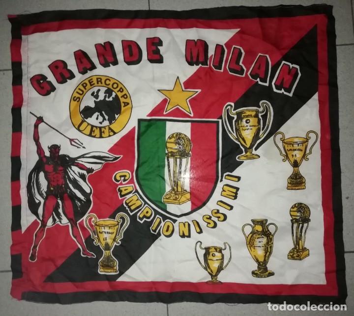 Coleccionismo deportivo: Ac Milan pa&ntilde;oleta campe&oacute;n s&uacute;per copa de la uefa tela asedada 63x53
