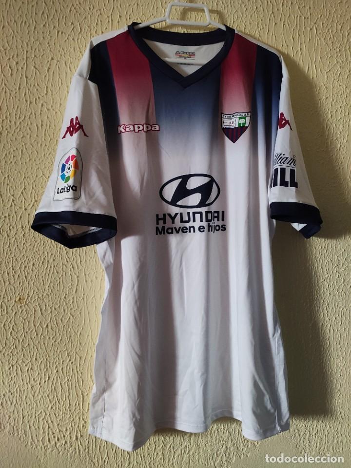 Coleccionismo deportivo: Original | Camiseta Futbol | Talla XXXL - 3XL | Extremadura UD - 8 Gio Zarfino (con su firma)