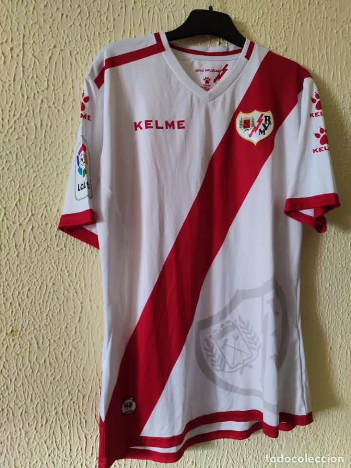 Coleccionismo deportivo: Original | Camiseta Futbol | Talla L | Rayo Vallecano - 11 Embarba - match worn