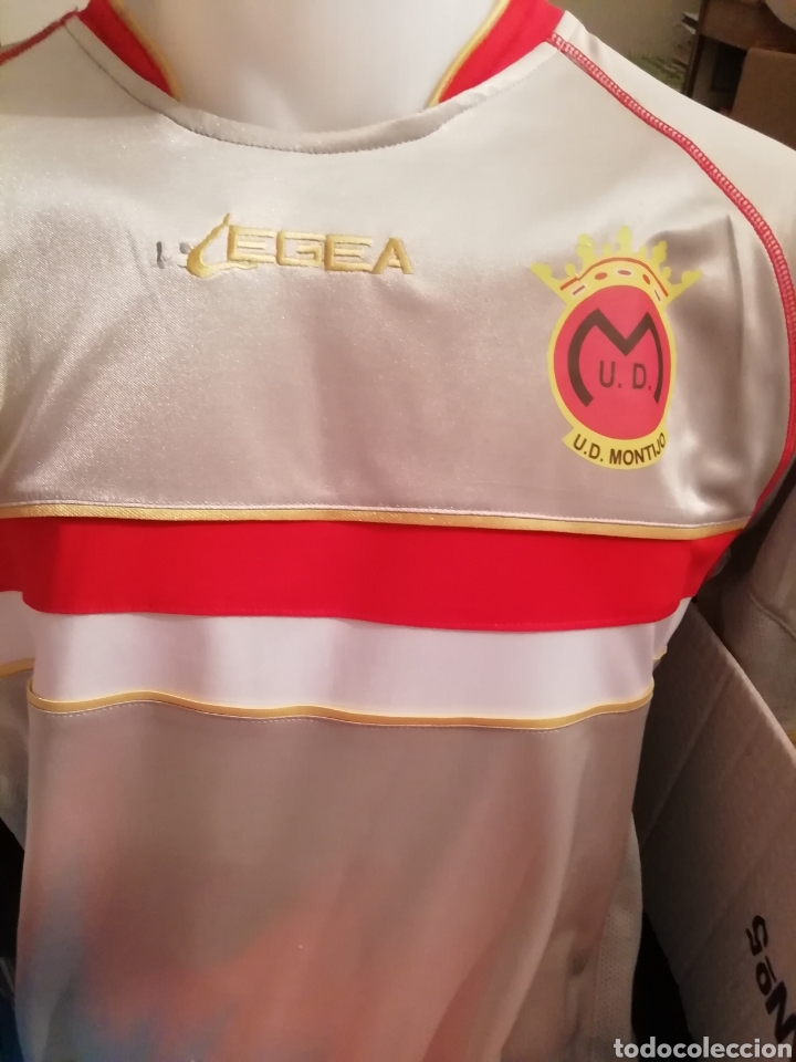 Coleccionismo deportivo: Camiseta ud montijo antigua . Talla L. Buen estado