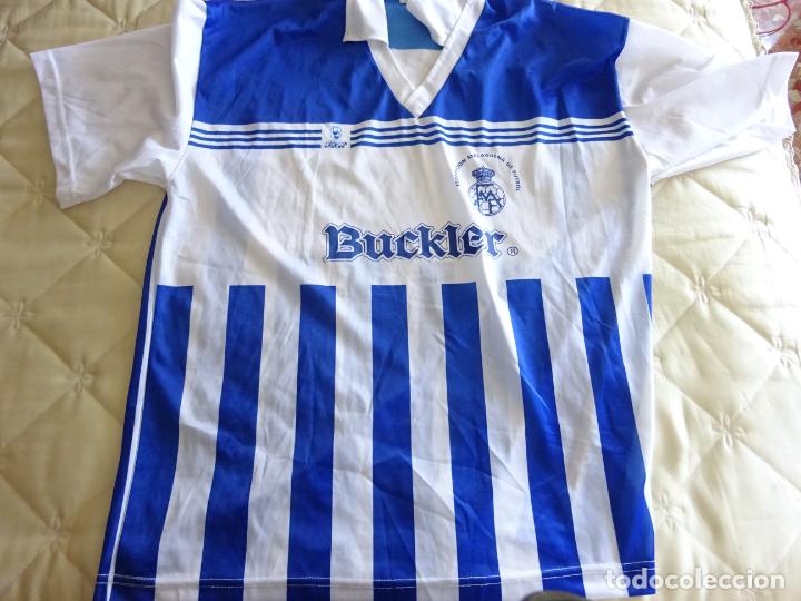 Sammelleidenschaft Sport: CAMISETA DE DEPORTES. FEDERACI&Oacute;N MALAGUE&Ntilde;A DE F&Uacute;TBOL. PUBLICIDAD CERVEZA BUCKLER. MALAGA.