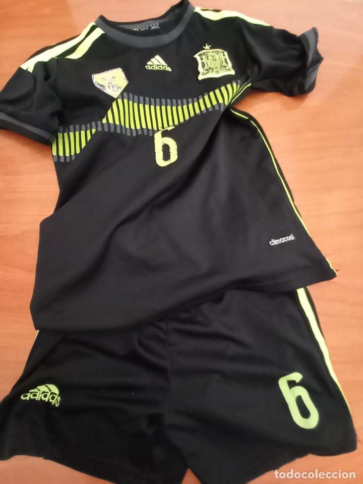 Sports collectibles: EQUIPACION SELECCION ESPA&Ntilde;OLA ADIDAS 6 INIESTA