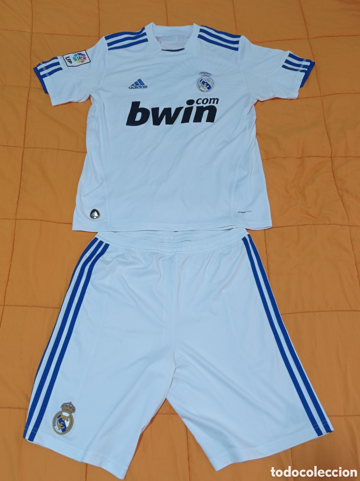 Coleccionismo deportivo: EQUIPACI&Oacute;N REAL MADRID - Foto 1