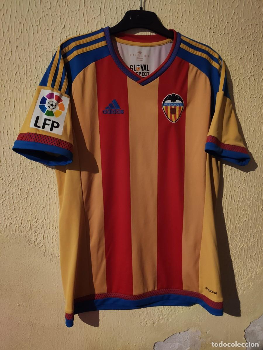 Sports collectibles: Original | Camiseta Futbol shirt | Talla M | Valencia CF - dorsal 10 - match worn cat. inferiores