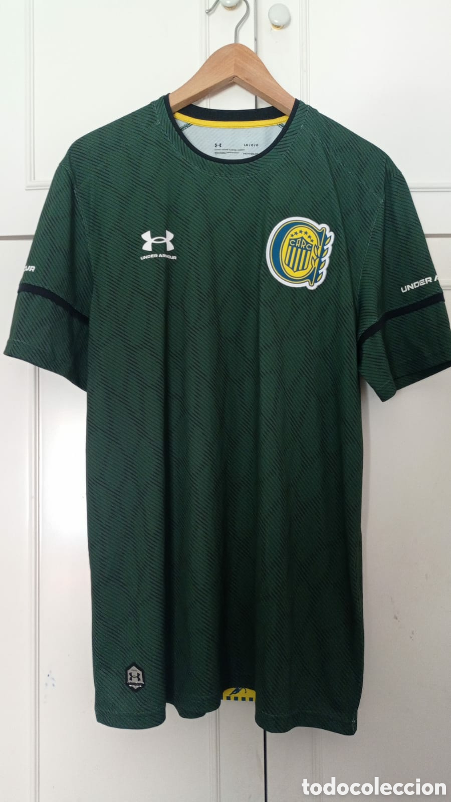 Sports collectibles: Camiseta oficial CA Rosario Central de Argentina