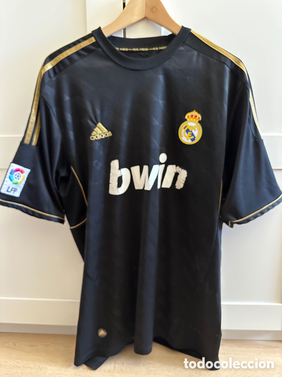 Coleccionismo deportivo: Camiseta 2a equipaci&oacute;n Real Madrid CF Negra talla XL 2011 2012 Observar fotos