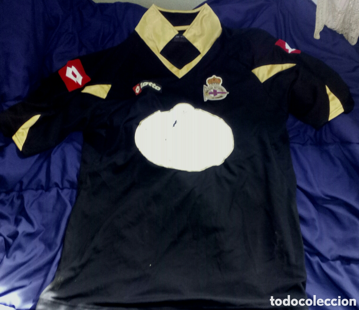 Collezionismo sportivo: CAMISETA XL NEGRA CUELLO DORADO LOTTO DEPORTIVO DE LA CORU&Ntilde;A.