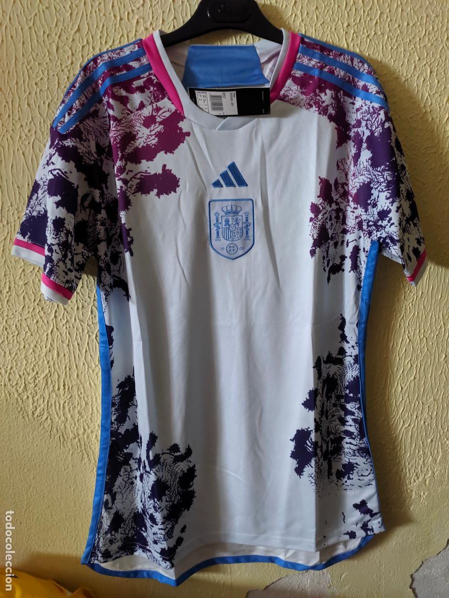 Sports collectibles: Leer anuncio | Nueva a estrenar | Camiseta de Futbol | Talla M | Seleccion de Espa&ntilde;a