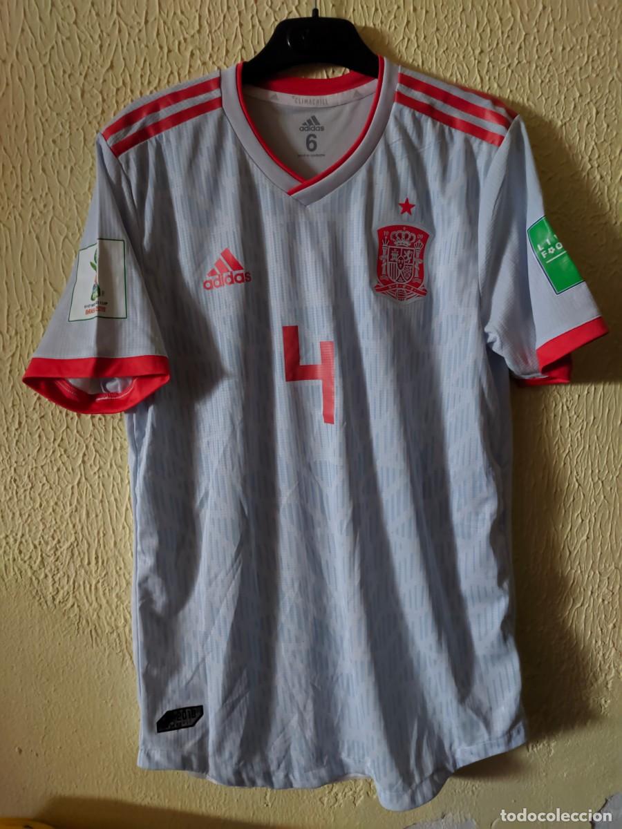Coleccionismo deportivo: Mundial Player | Original | Camiseta Futbol | Talla 6 - M | Seleccion de Espa&ntilde;a - 4 Alvaro Carrillo
