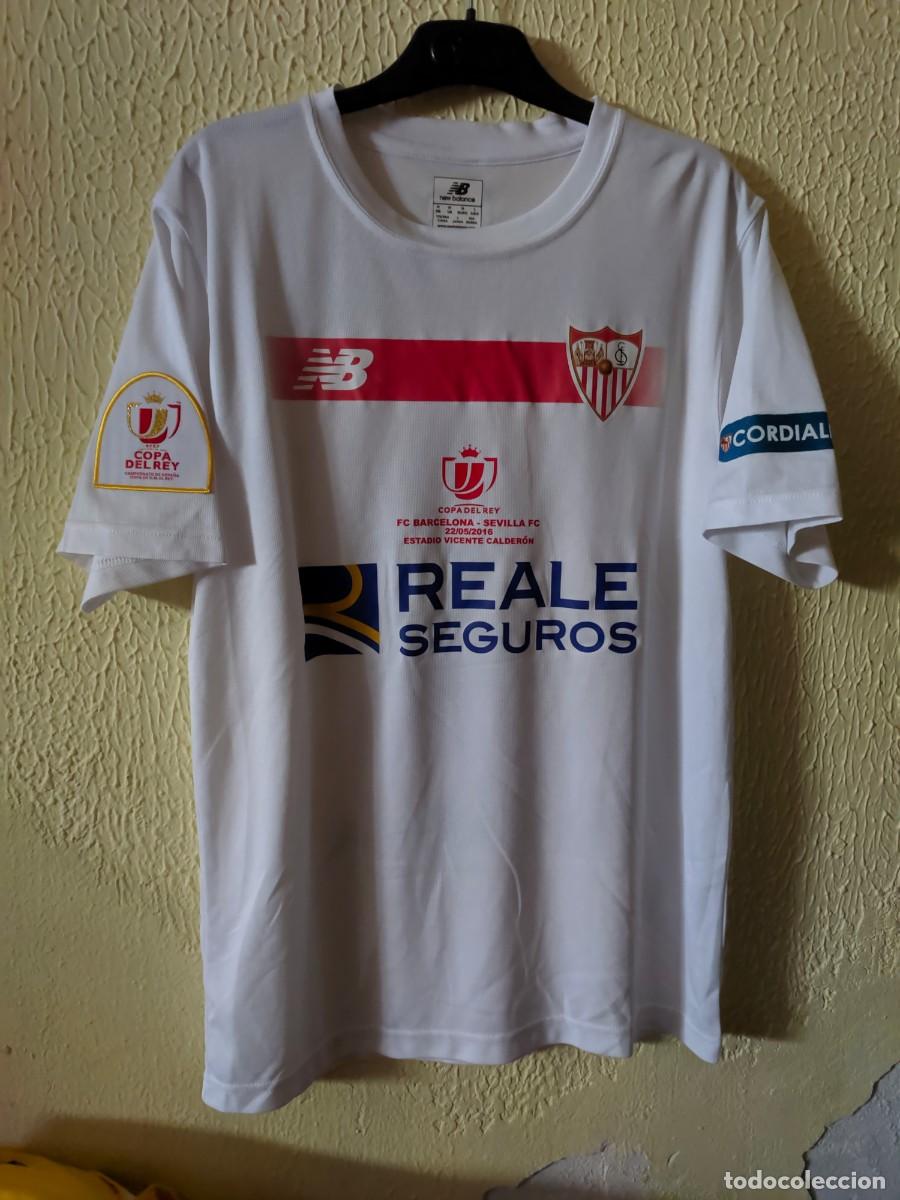 Colecionismo desportivo: Player Final Copa | Original | Camiseta Futbol shirt | Talla M | Sevilla FC - 4 Grzegorz Krychowiak