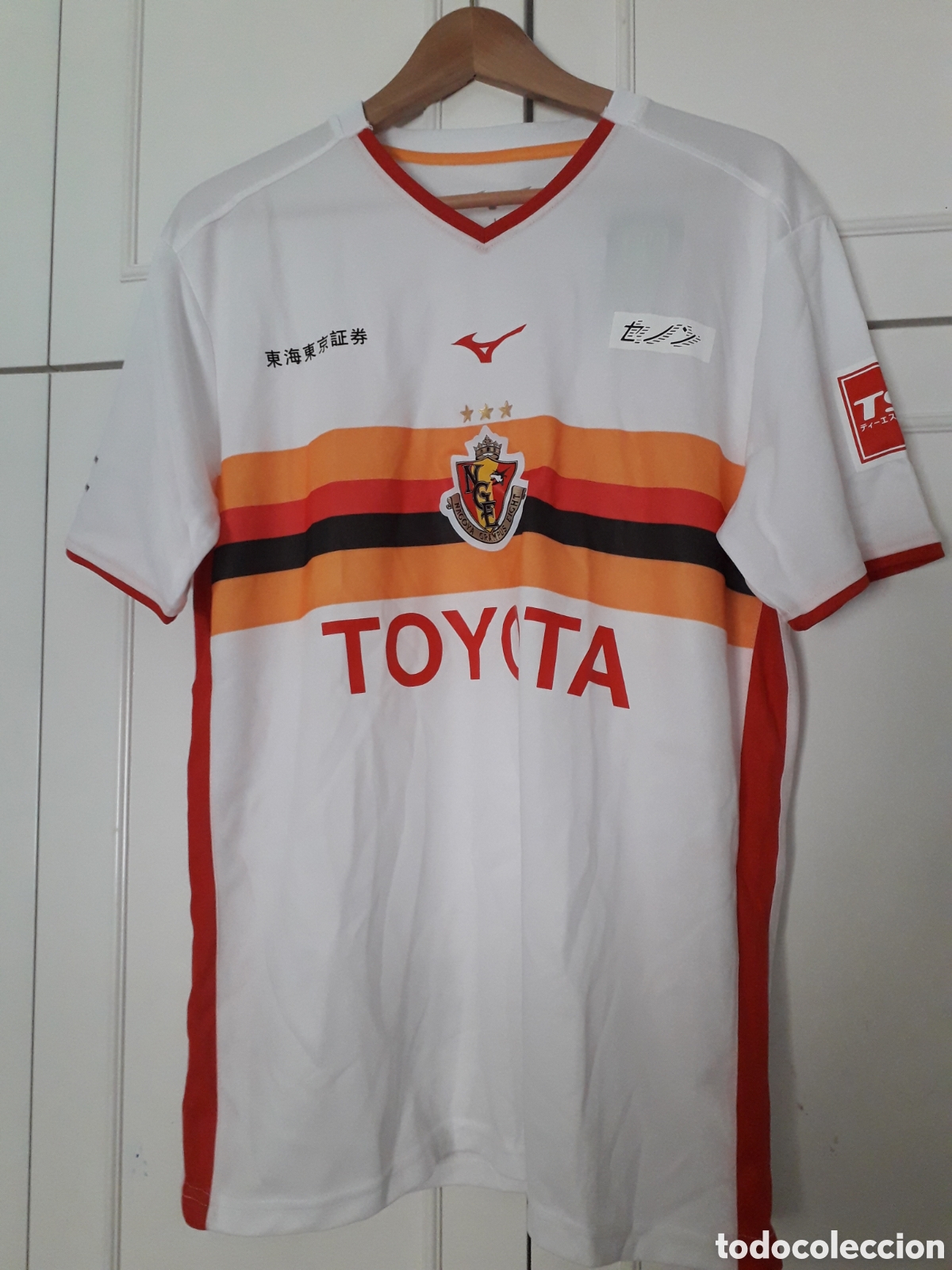 Collezionismo sportivo: Camiseta away Nagoya Grampus Eight de Jap&oacute;n