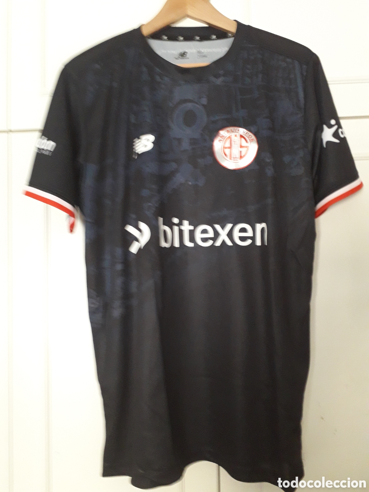 Sports collectibles: Camiseta away Antalyaspor SK de Turqu&iacute;a