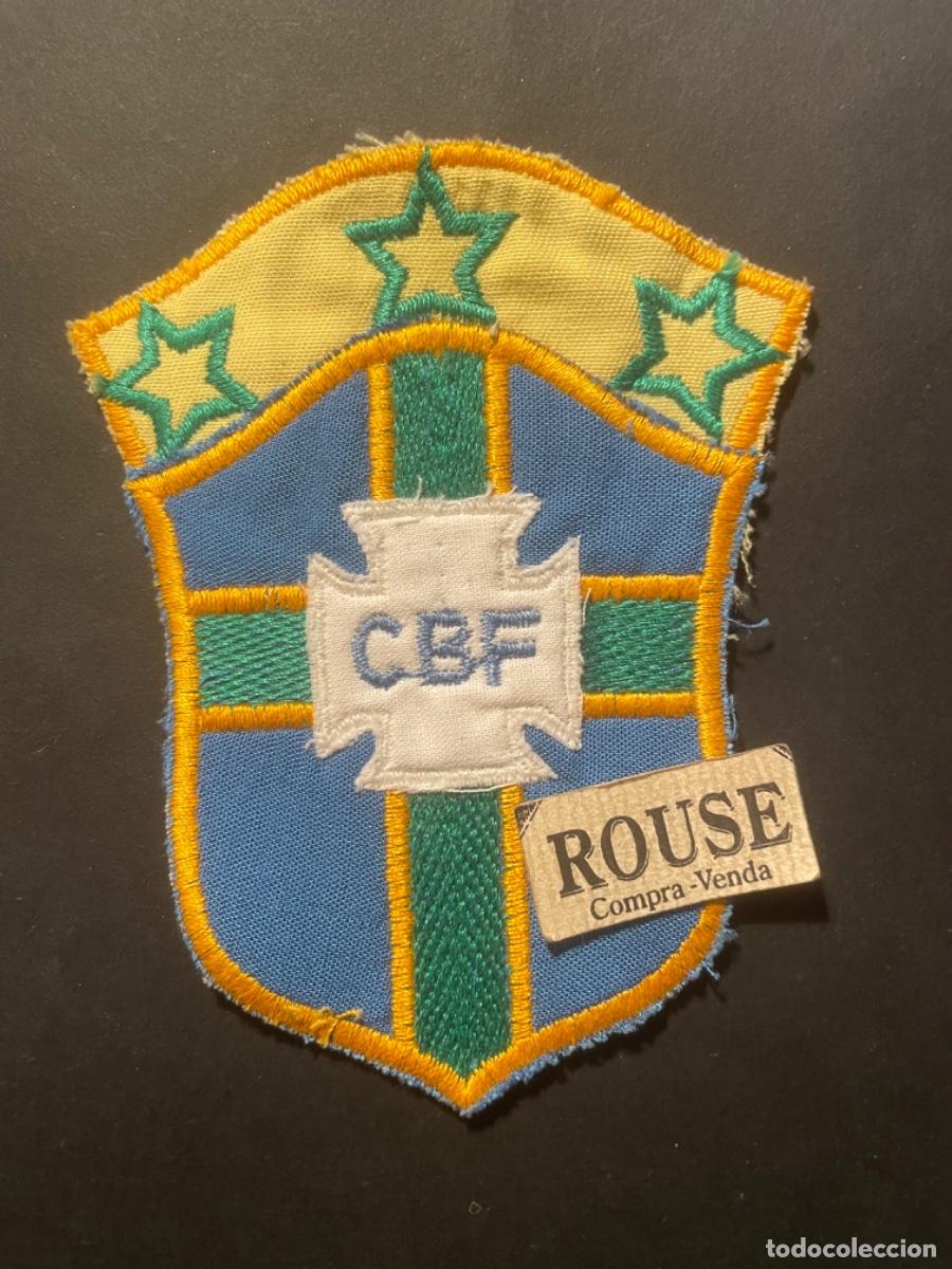Colecionismo desportivo: FUTBOL - BRASIL C. B. .F. ANTIGUO ESCUDO PARCHE DE TELA PARA CAMISETA - 12X9,5 CM.