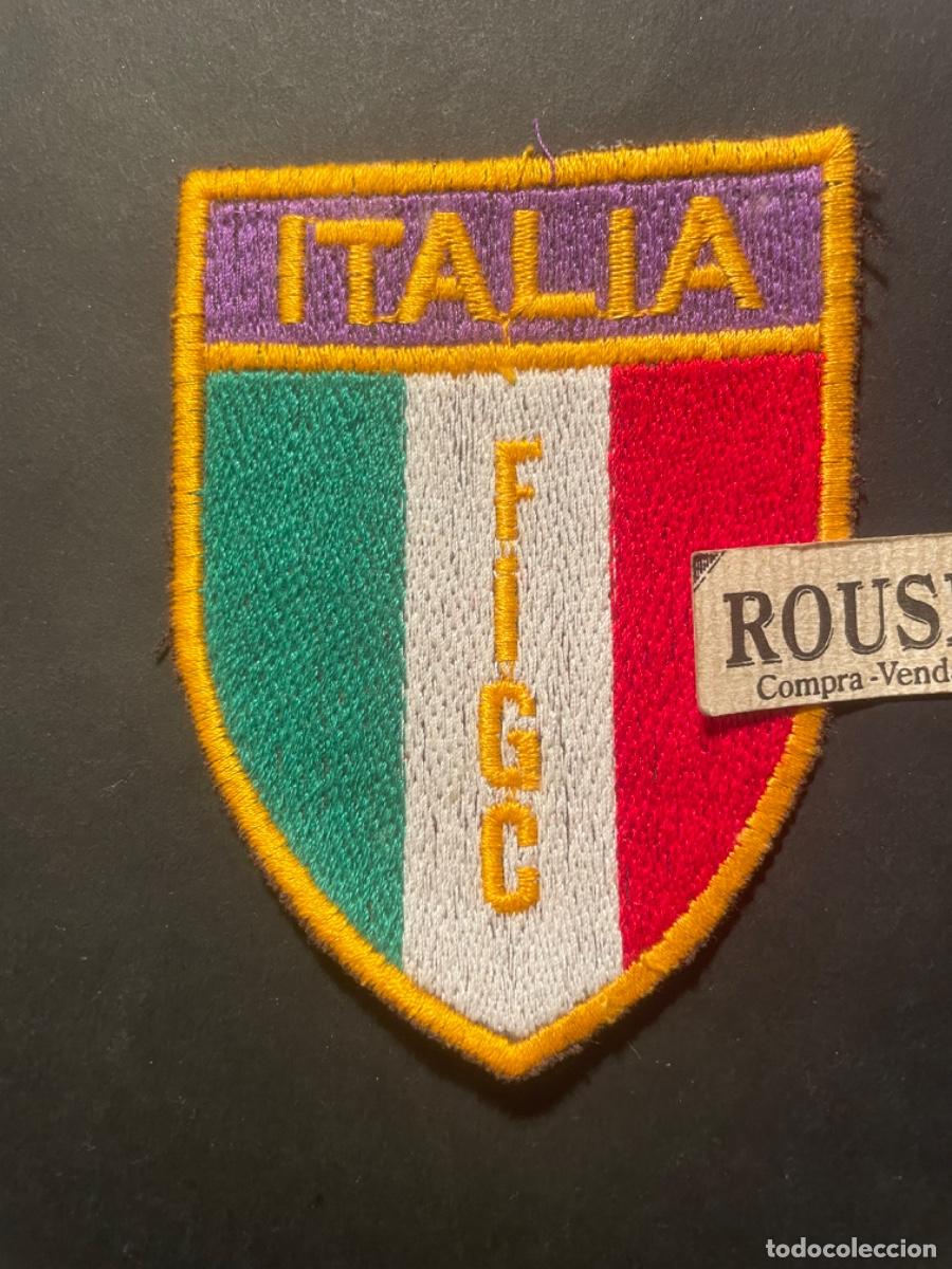 Colecionismo desportivo: FUTBOL - ITALIA - F.I.G.C. ANTIGUO ESCUDO PARCHE DE TELA PARA CAMISETA - 10X7,5 CM.