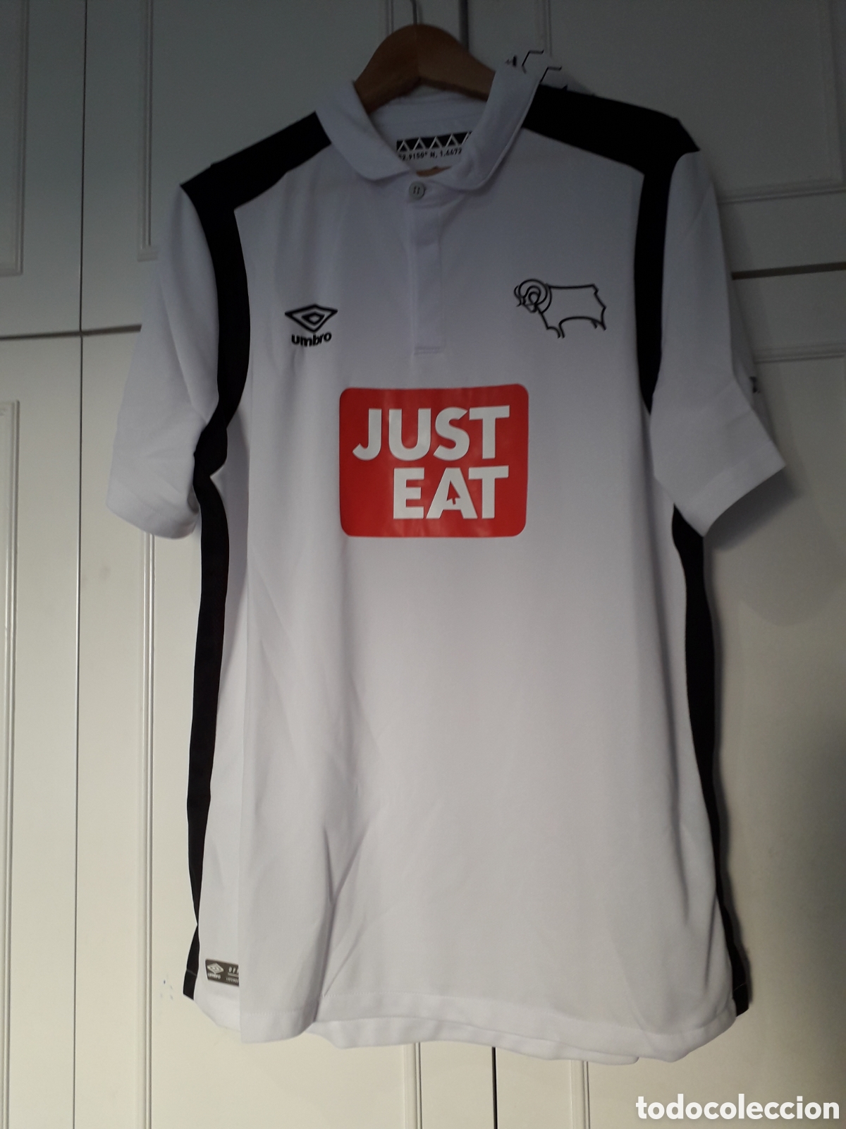 Collezionismo sportivo: Camiseta oficial Derby County de Inglaterra