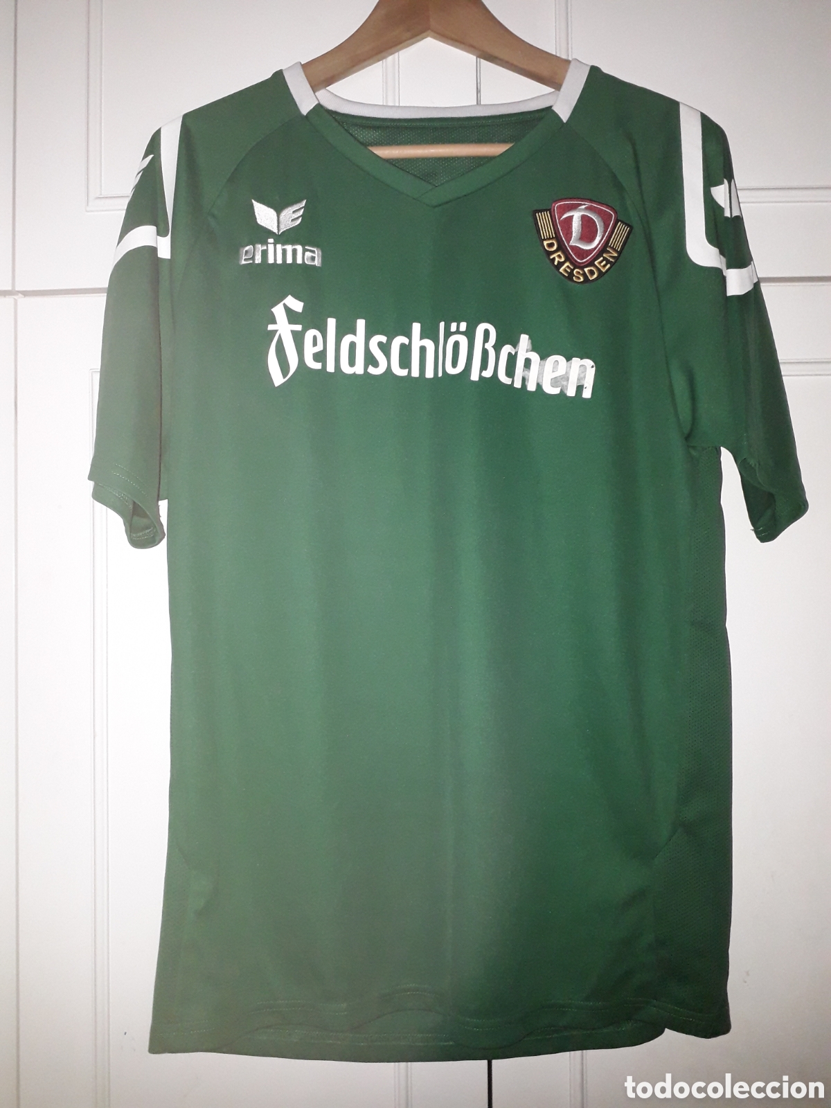 Colecionismo desportivo: Camiseta away Dynamo Dresde de Alemania