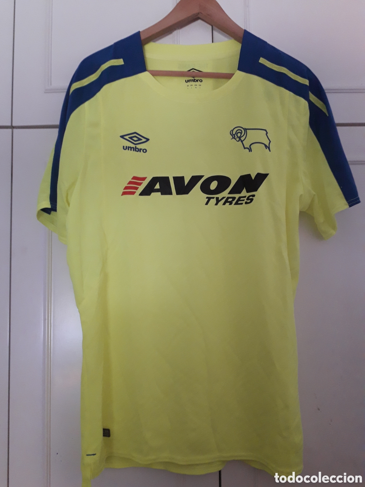 Colecionismo desportivo: Camiseta away oficial Derby County FC de Inglaterra