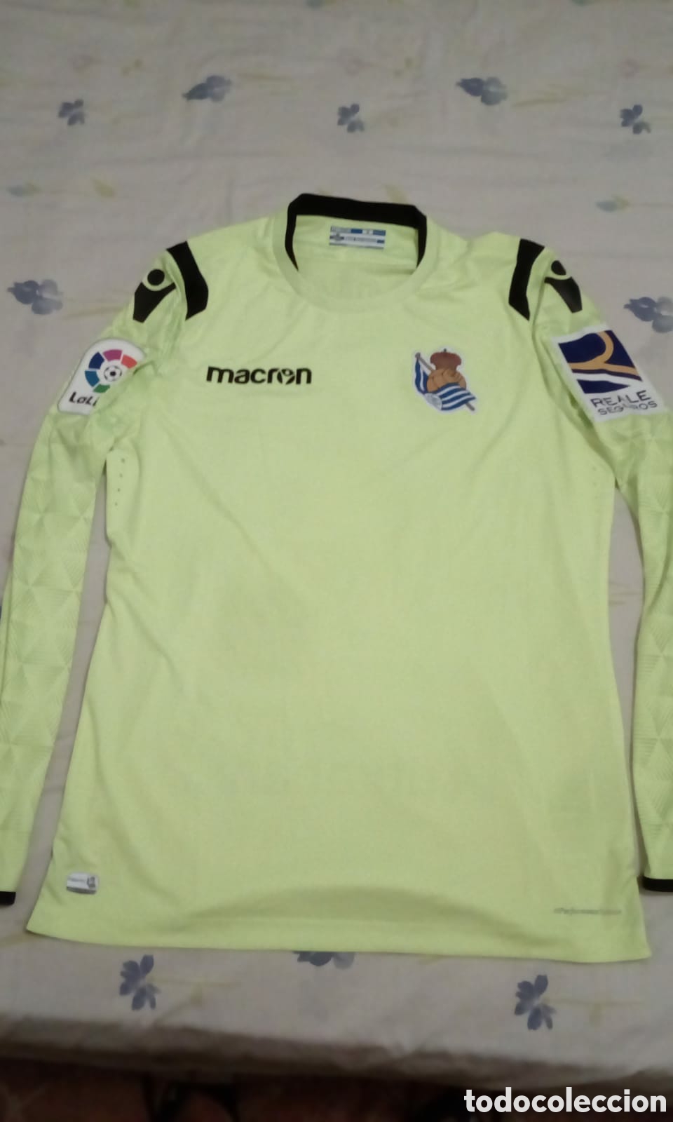 Colecionismo desportivo: Camiseta matchworn Real Sociedad CF Moy&aacute;
