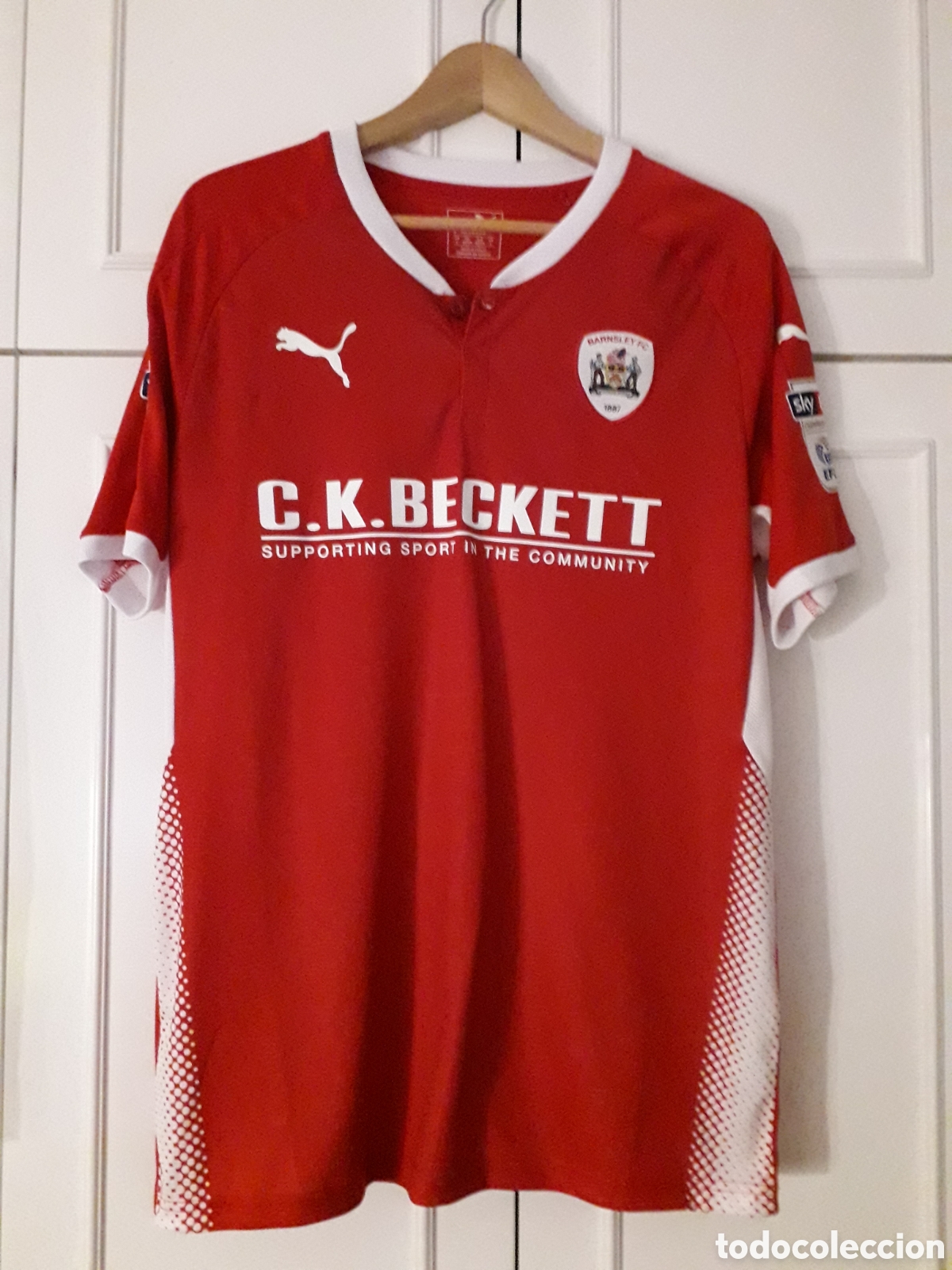Colecionismo desportivo: Camiseta oficial Barnsley AFC de Inglaterra