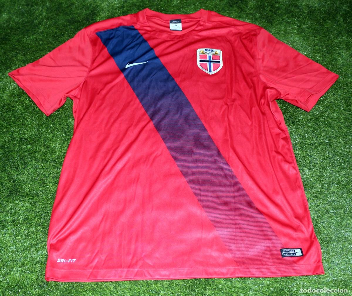 Sports collectibles: Camiseta de F&uacute;tbol de Selecci&oacute;n Noruega 2015