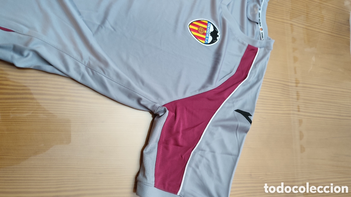 Sports collectibles: Autentica, original y oficial camiseta vintage Joma del Valencia C.F.,nueva a estrenar,con etiquetas