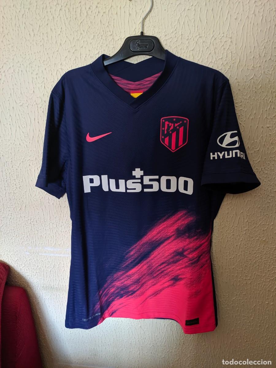 Sports collectibles: Match Worn | Original | Camiseta Futbol | Talla L | Atletico de Madrid - 26 Javier Serrano