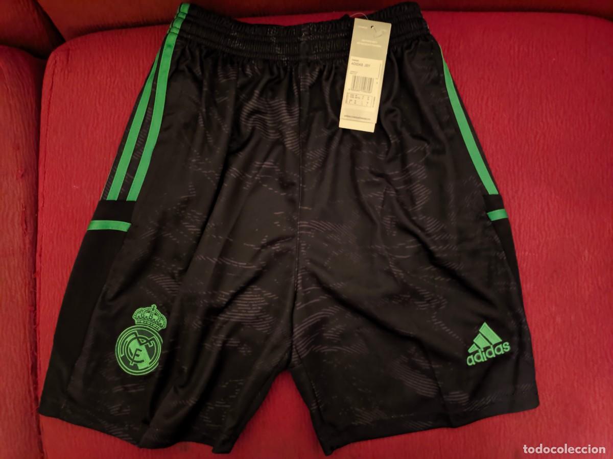 Colecionismo desportivo: Leer anuncio | Nueva a estrenar | Camiseta de Futbol | Talla M | Pantalon del Real Madrid