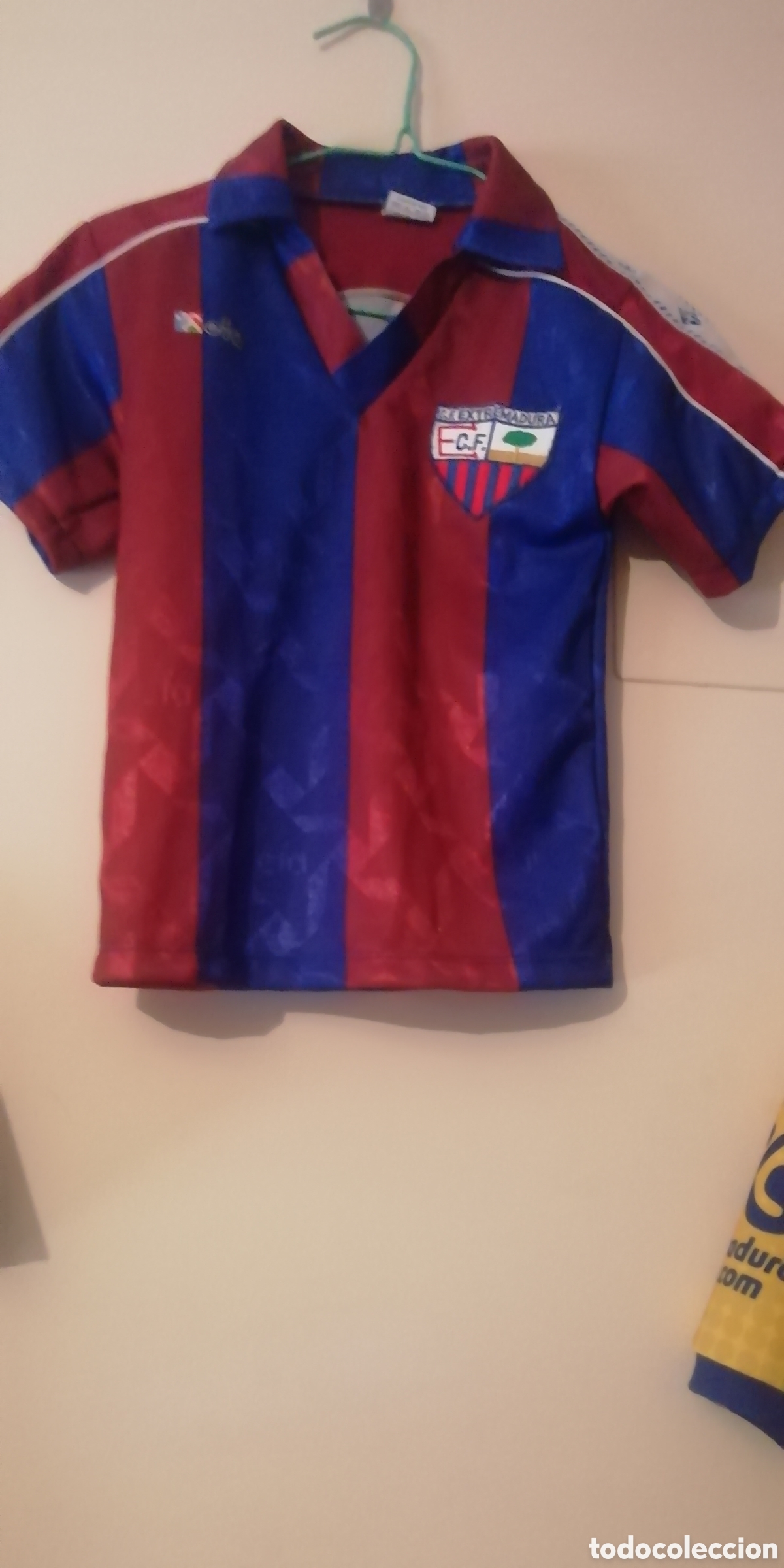 Coleccionismo deportivo: Camiseta Extremadura a&ntilde;os 80. Efa.